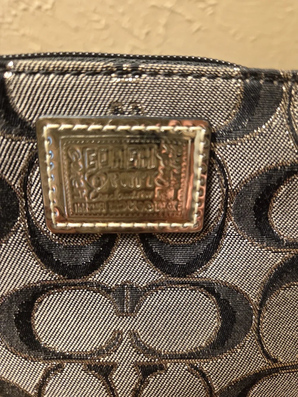 Coach Signature Poppy Canvas Wristlet in Charcoal/Black NWOT